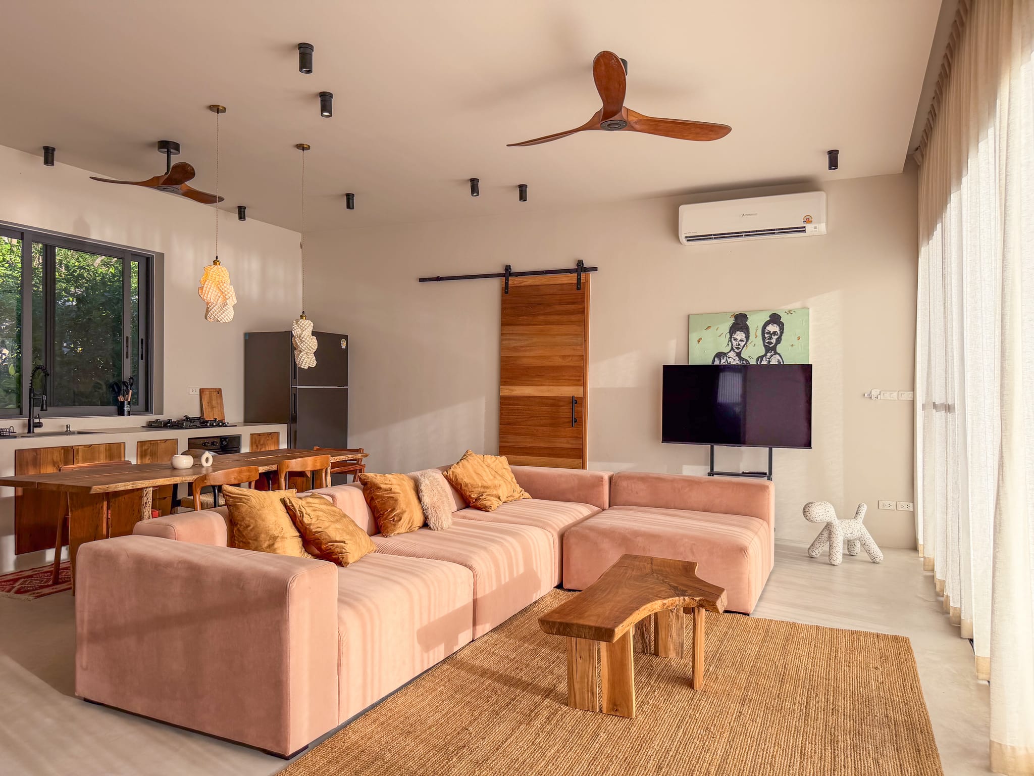 Living Room 4