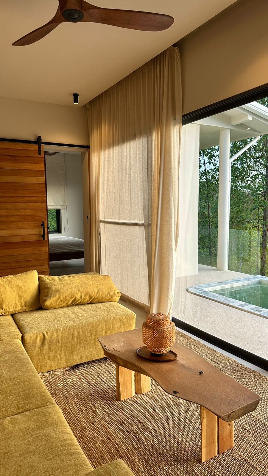 Living Room 13