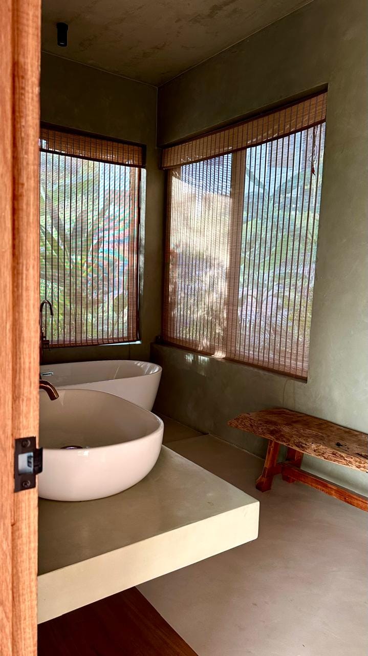 Master Bathroom 4