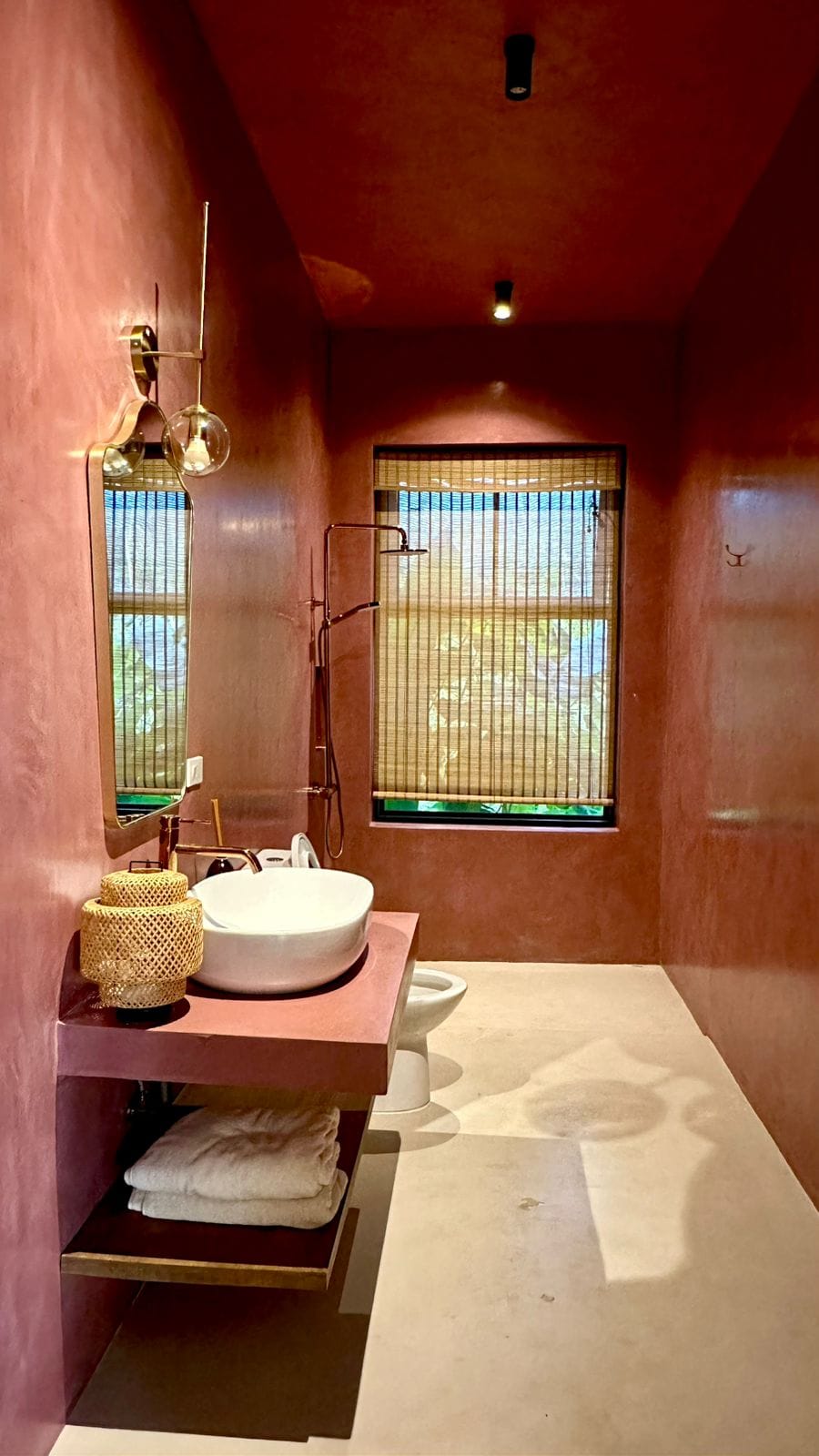 Secondary Bathroom 2