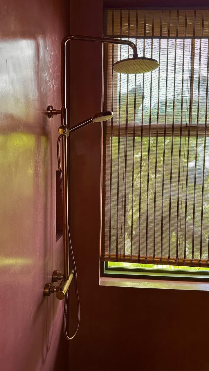Secondary Bathroom 6
