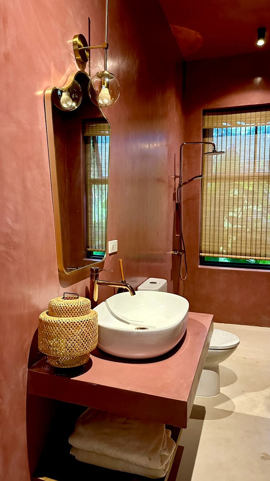 Secondary Bathroom 1